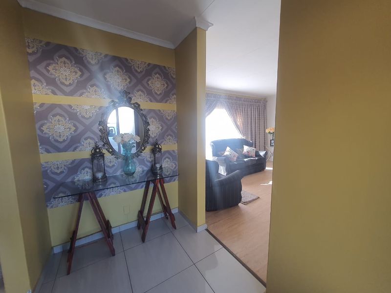 New To The Market, Beautiful Property In CE 4 - Photo 2