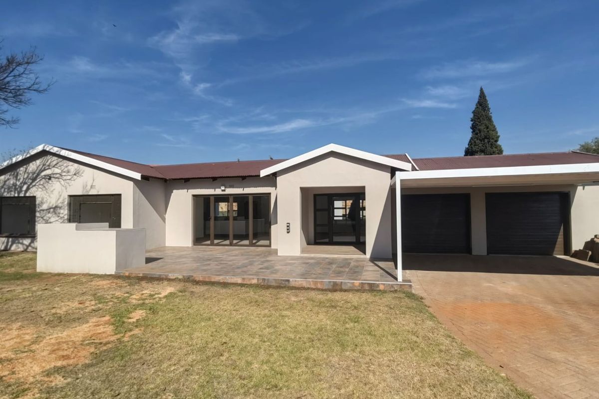 What a stunner!  Priced to go! - Photo 2