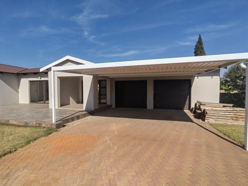 What a stunner!  Priced to go! - Photo 3