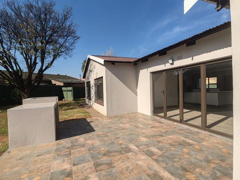 What a stunner!  Priced to go! - Photo 1