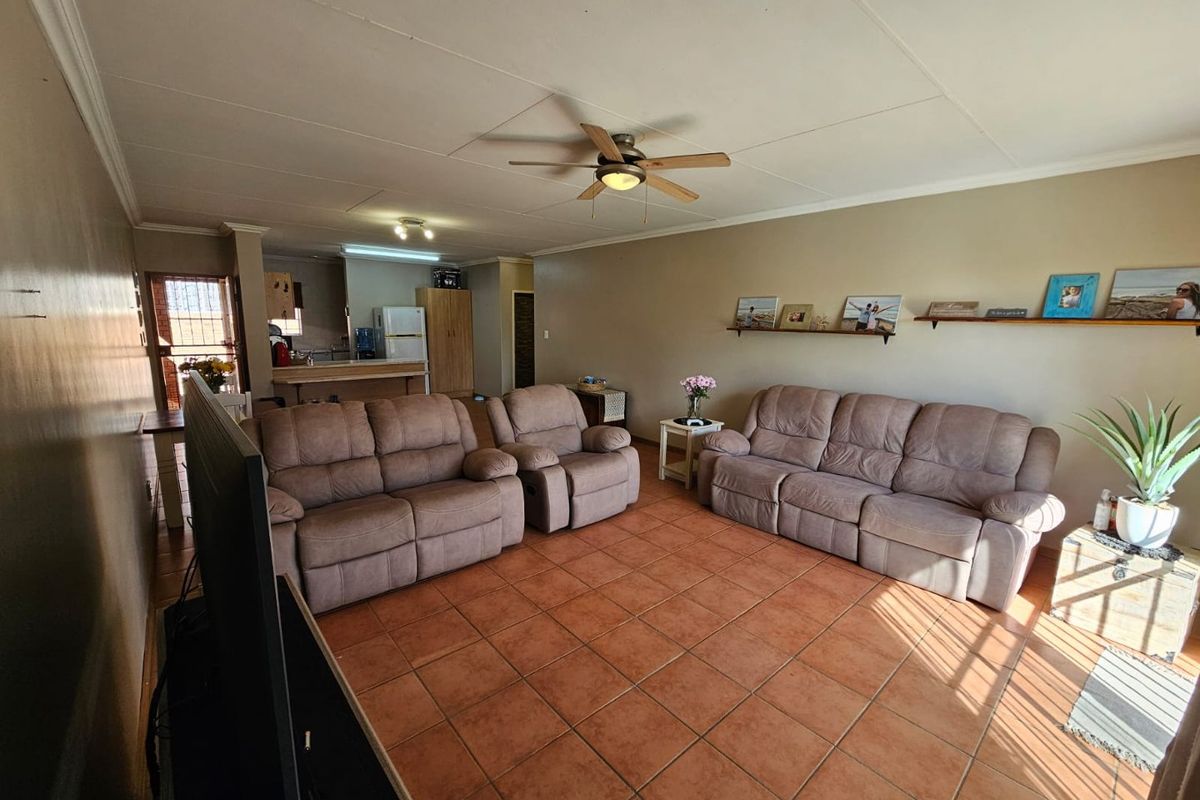 2 Bedroom town house for sale in Security Estate - Photo 4