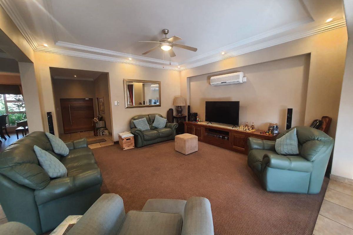 Magnificent Gem In SW 5 Proper Area For Sale.... - Photo 5