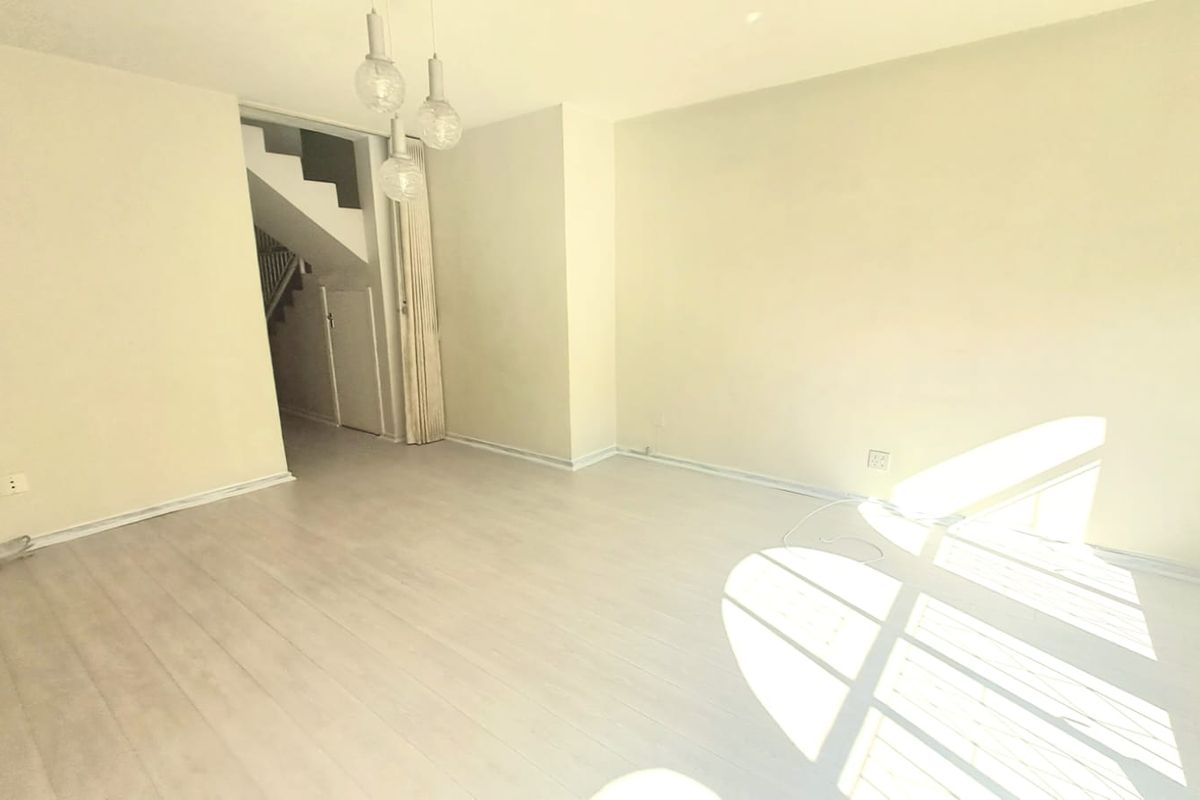 COZY DUPLEX TOWNHOUSE UP FOR GRABS IN THREE RIVERS PROPER. - Photo 5