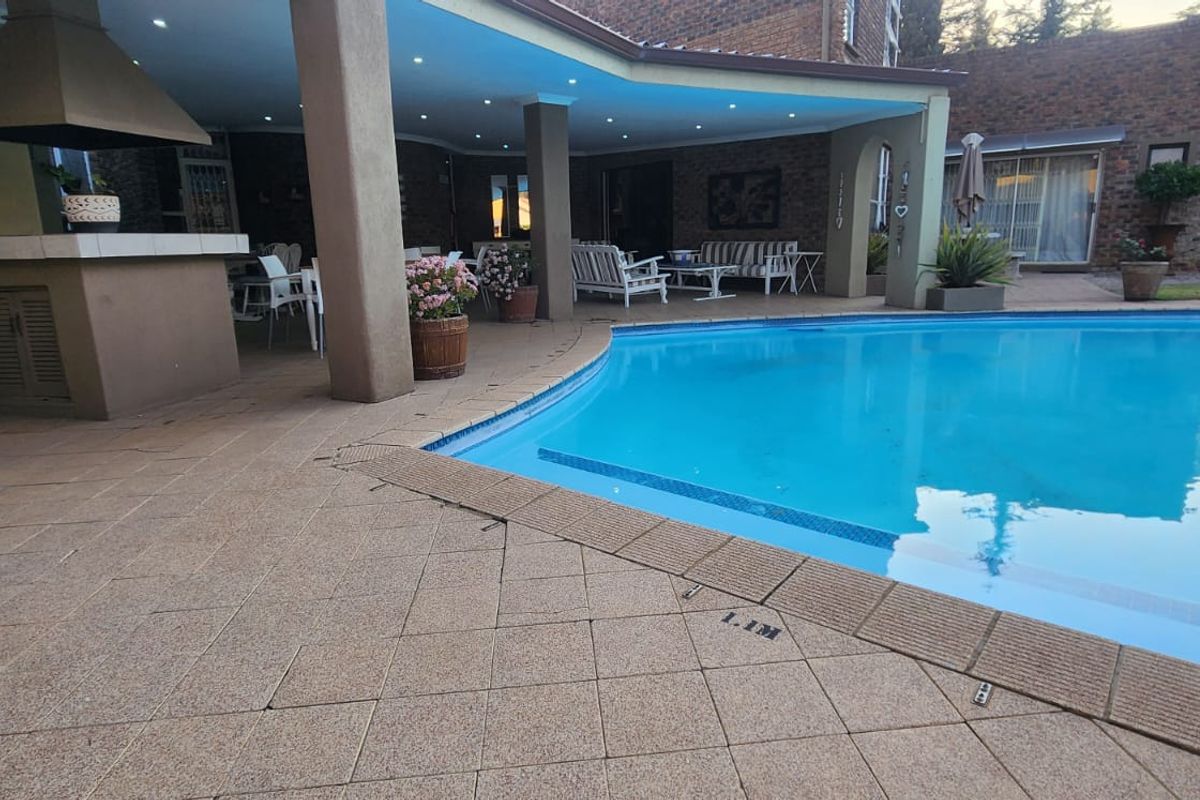 Exquisite Guest House for sale!!! - Photo 3