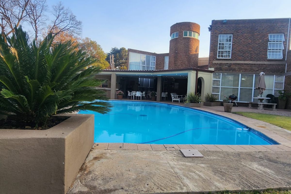 Exquisite Guest House for sale!!! - Photo 5