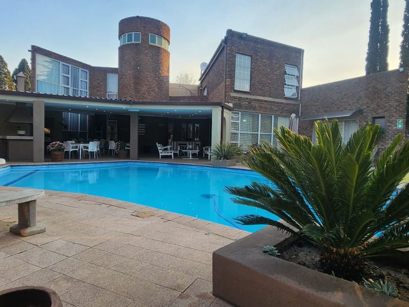 Exquisite Guest House for sale!!! - Photo 2