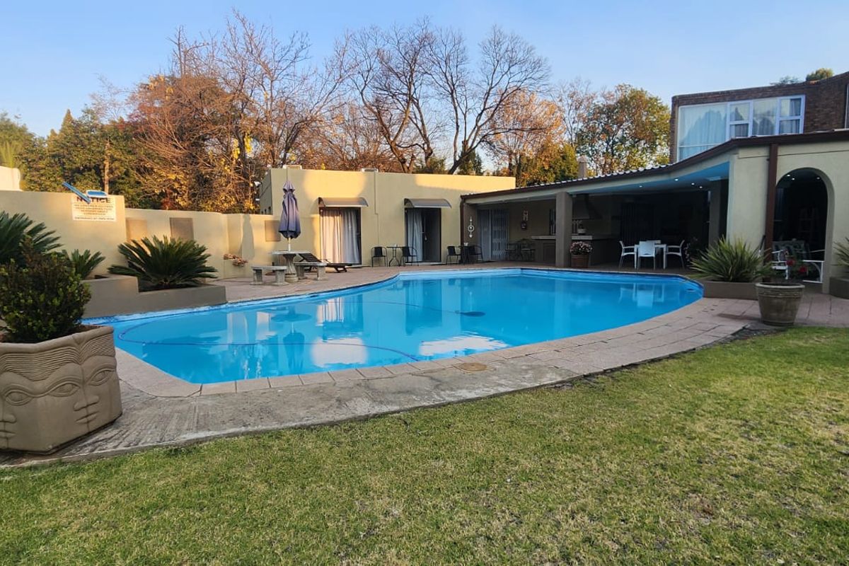 Exquisite Guest House for sale!!! - Photo 4