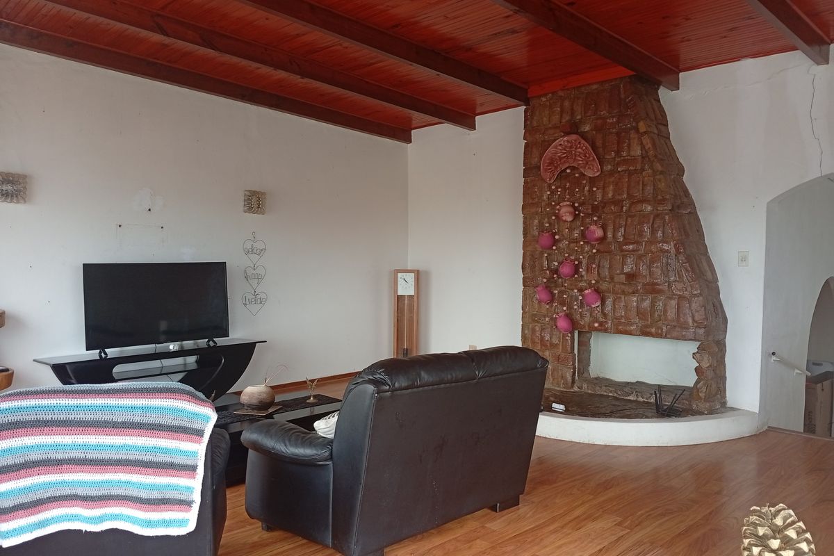 With some renovation ,you could turn this into your dream Palace. - Photo 5