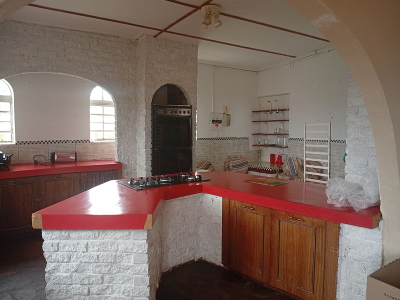 With some renovation ,you could turn this into your dream Palace. - Photo 9