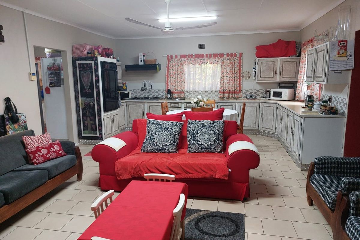 Lovely home with business potential close to CBD with Borehole - Photo 4