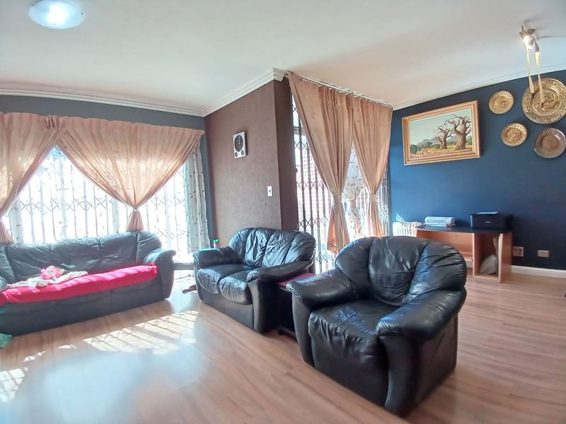 Priced to go! Duplex, facebrick townhouse for sale in Vanderbijlpark - Photo 3