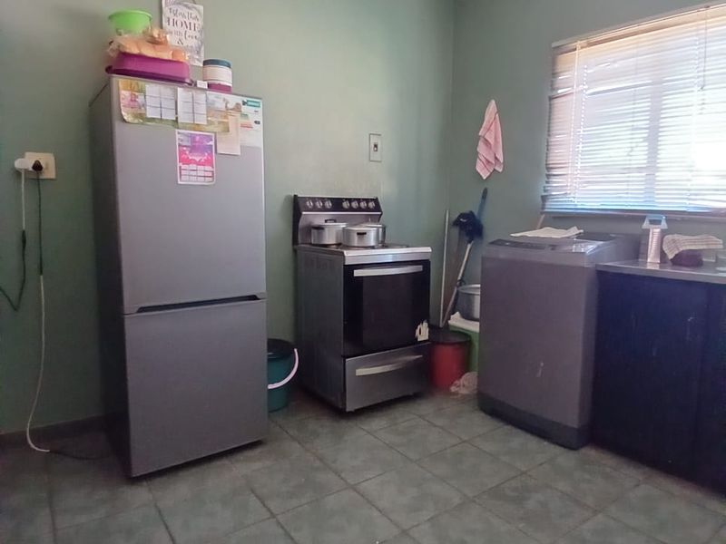 Flat For Sale In Sasolburg - Photo 3