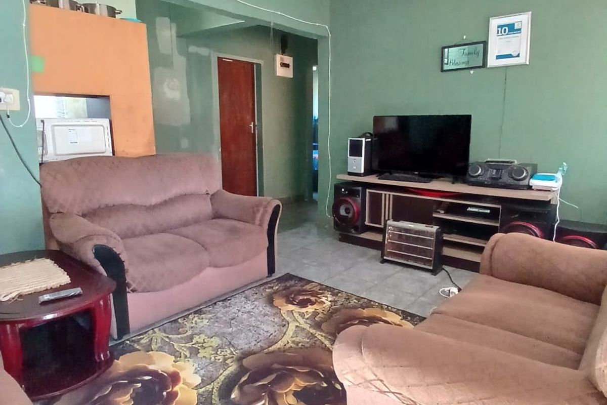 Flat For Sale In Sasolburg - Photo 2