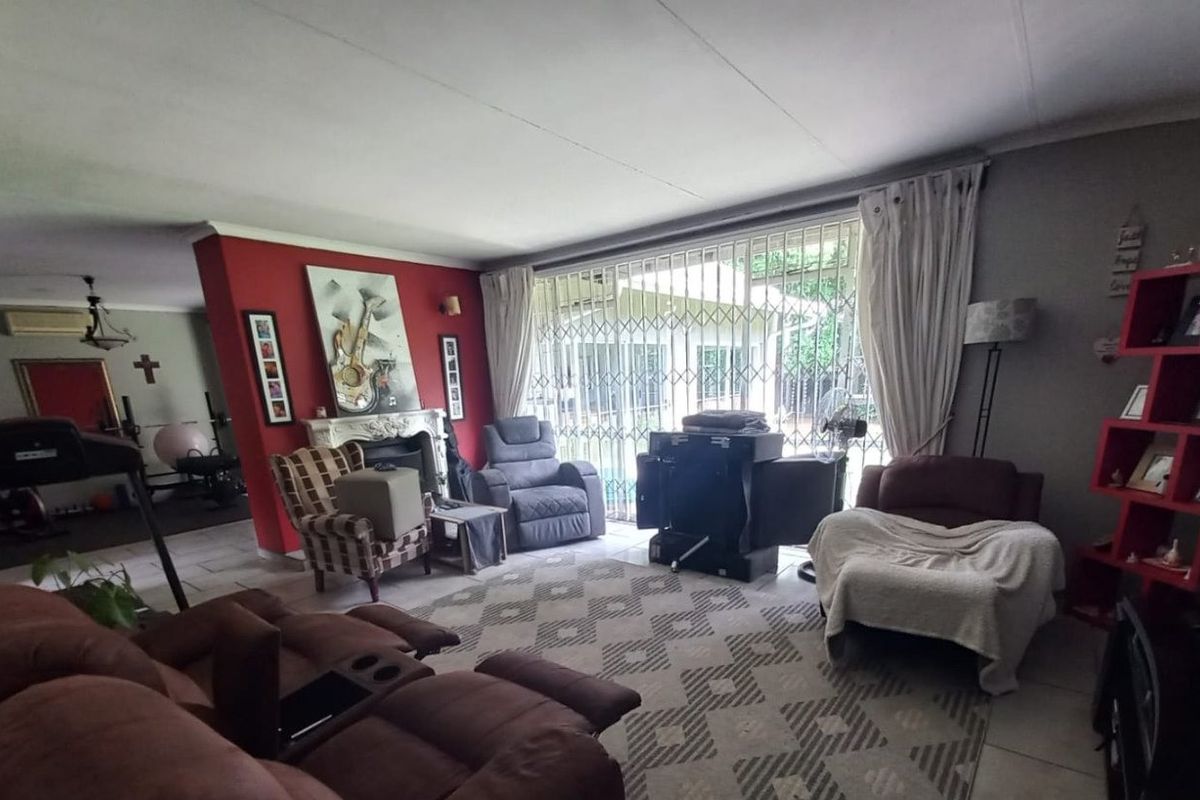 For Sale: Stunning 3-Bedroom Home in Prime Sasolburg Location!* - Photo 2