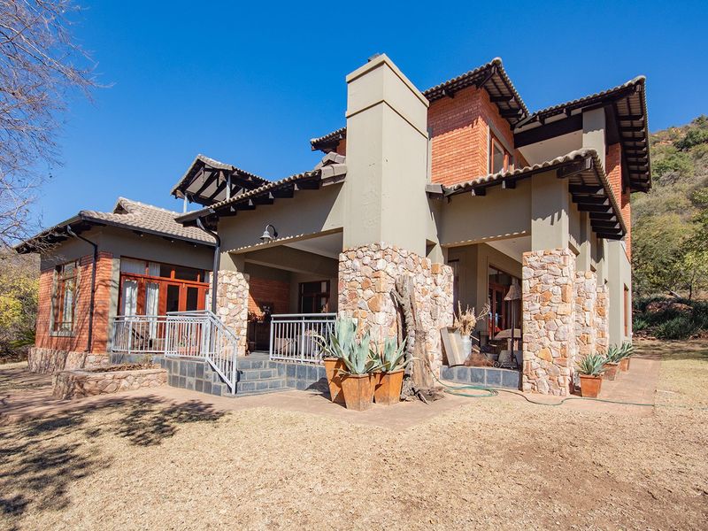 Exquisite Family Home in Heidelberg Kloof Estate - Luxurious Living Amidst Nature - Photo 2