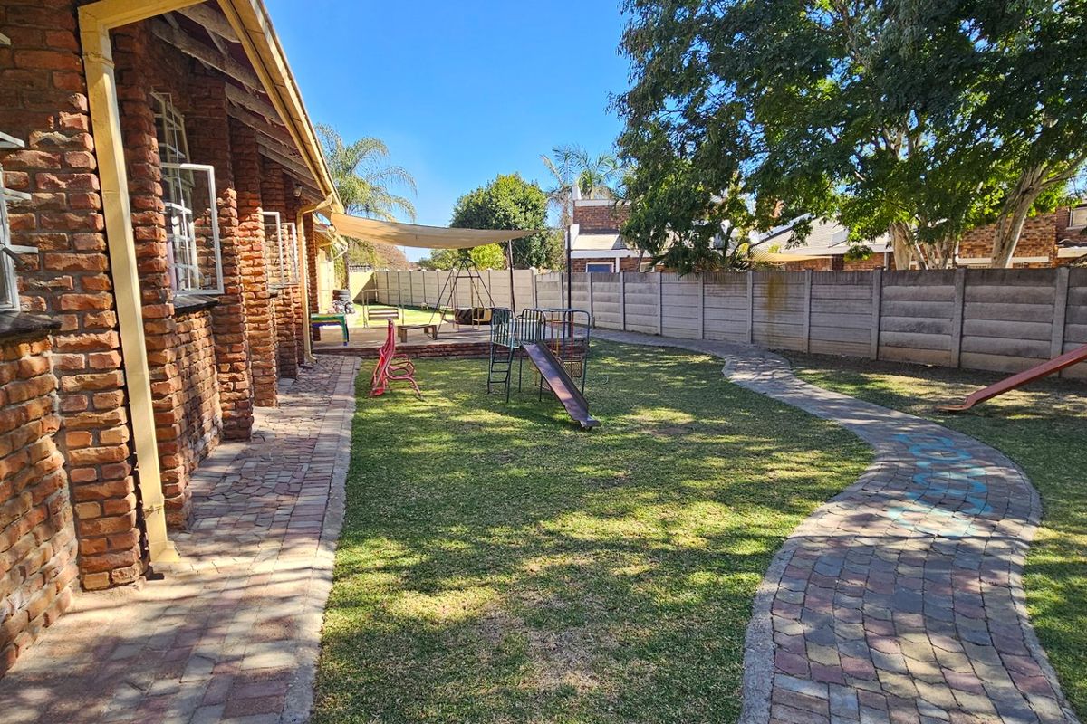 4 Bedroom house Welgelegen Polokwane with Borehole - Photo 3