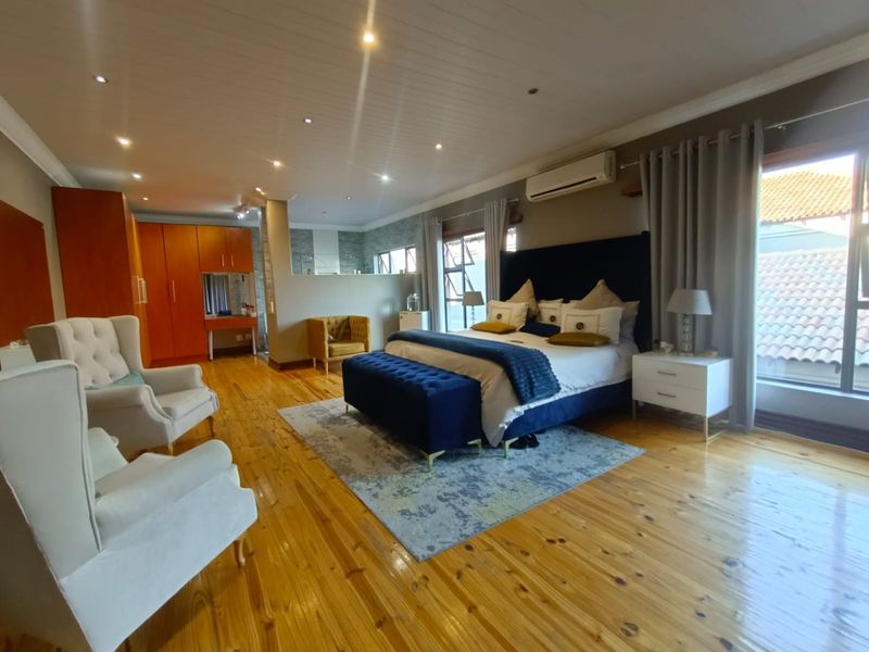 The Leader/Far Ahead - Photo 4