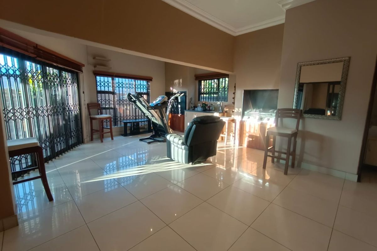 The Leader/Far Ahead - Photo 3