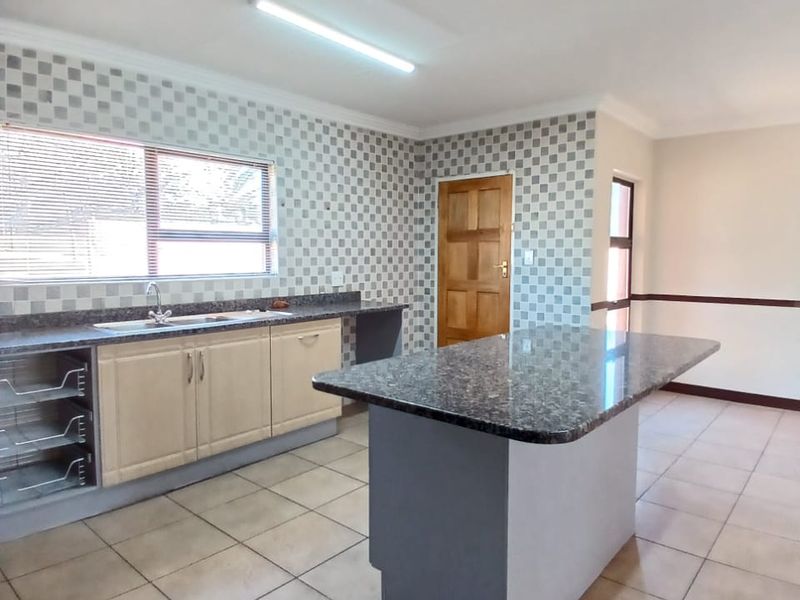 Priced to go! SW5 Proper! - Photo 6