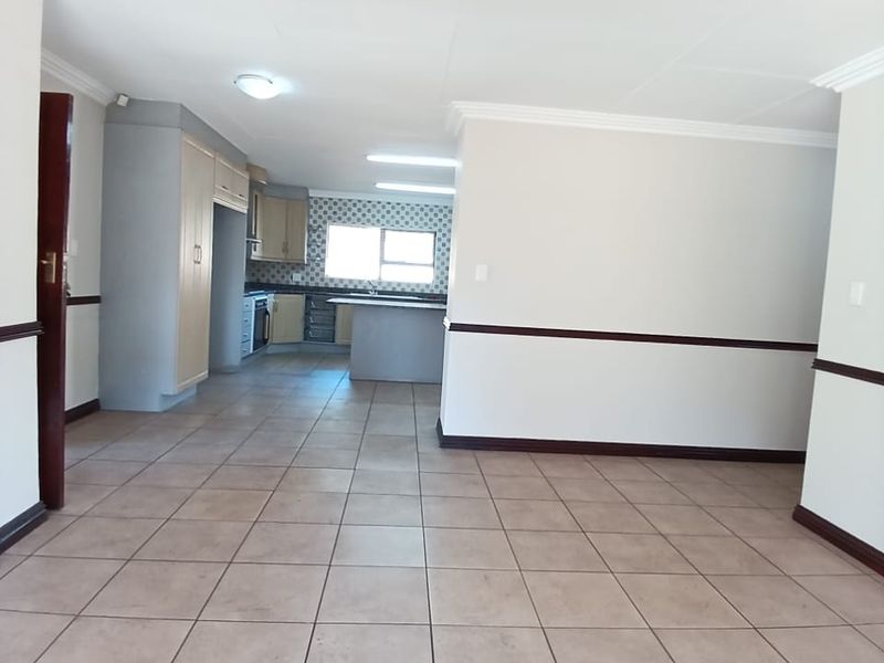 Priced to go! SW5 Proper! - Photo 3