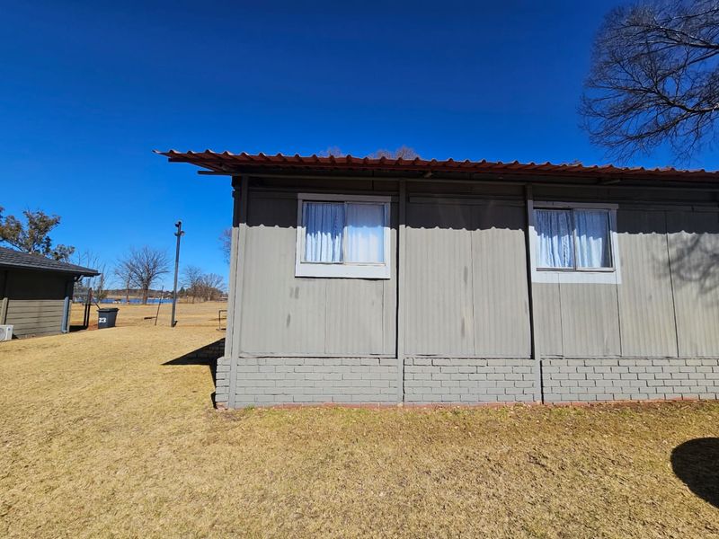 Beautifull house for sale in secured estate - Photo 2