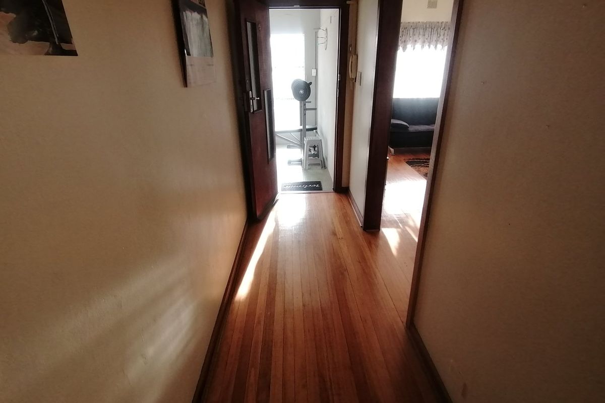 Looking for new family to make me their new home - Photo 4