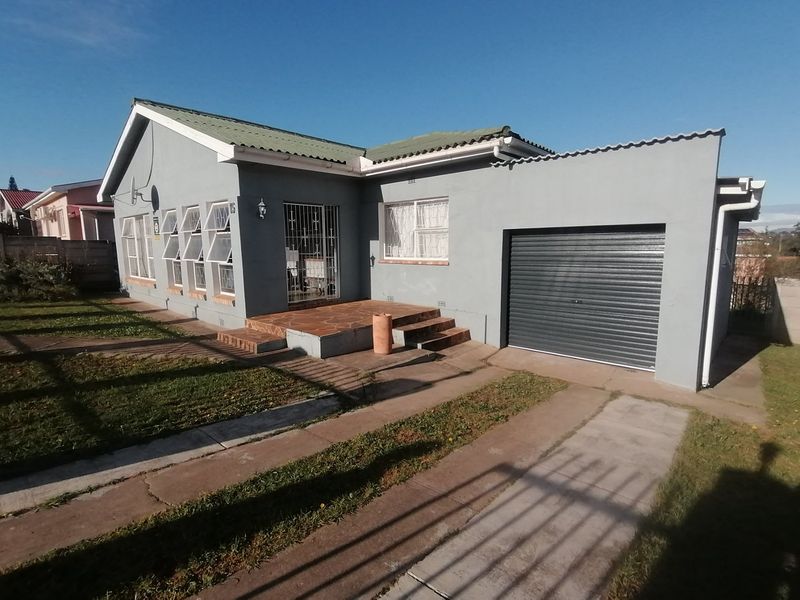 Looking for new family to make me their new home - Photo 2