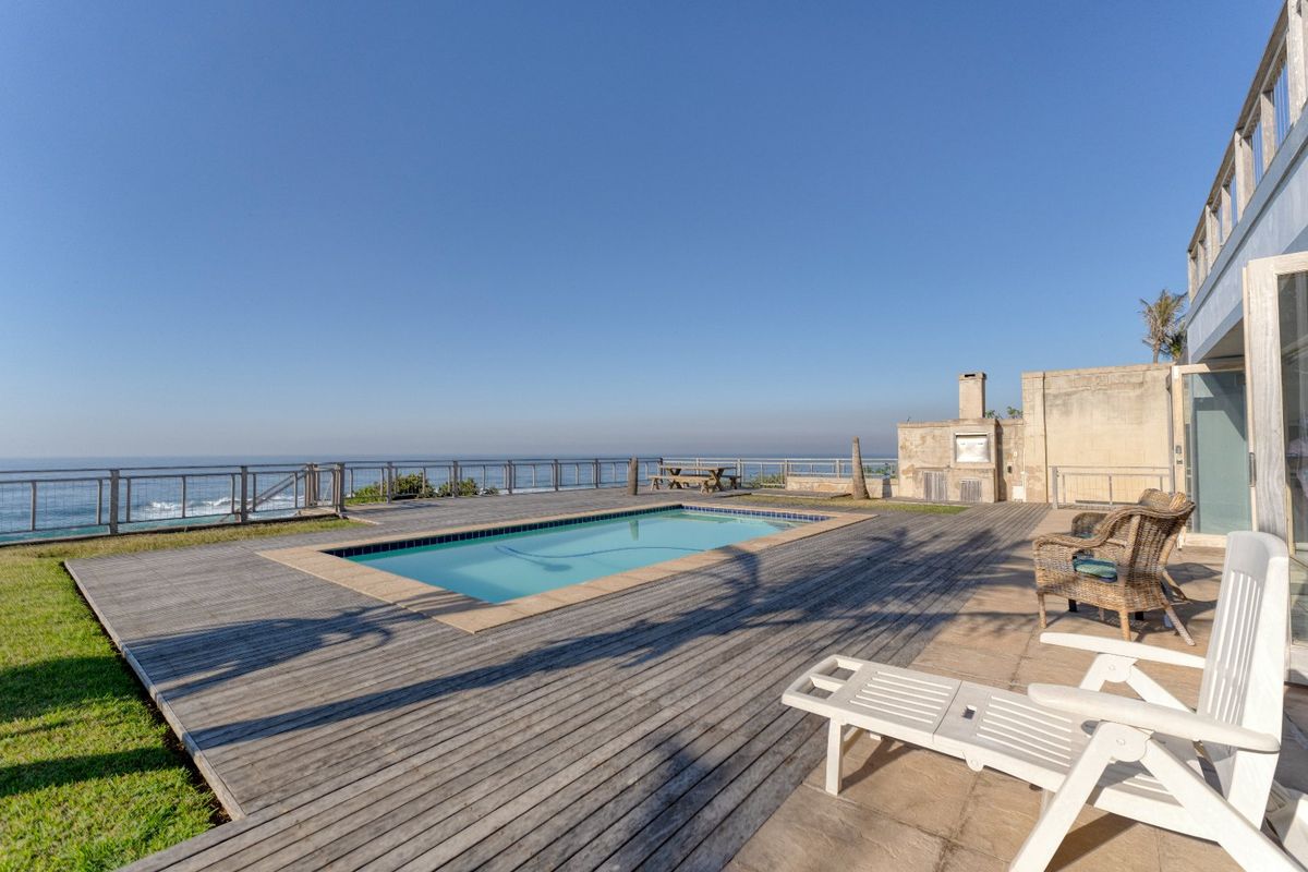 Exquisite 6-Bedroom Beachfront Home in Tinley Manor - Photo 2