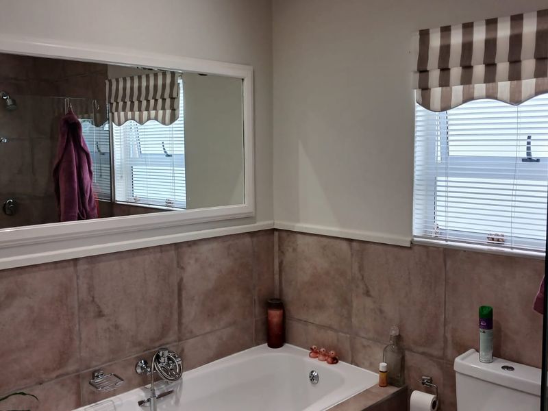 Retirement at its very best where the living is easy!! - Photo 3