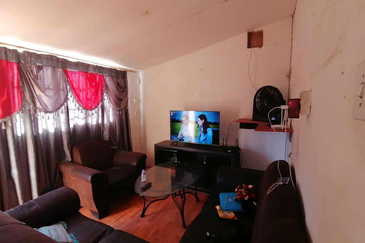 Be Very Quick this is Priced to Sell! - Photo 4