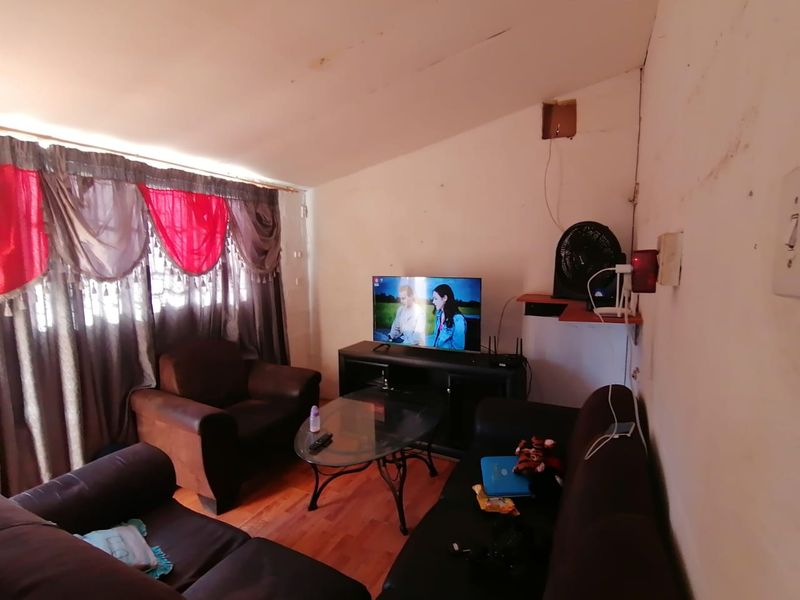 Be Very Quick this is Priced to Sell! - Photo 4