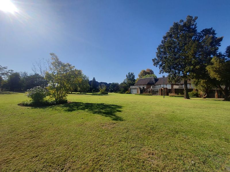 Charming, Good to Look At This  RIVERFRONT Property! - Photo 6