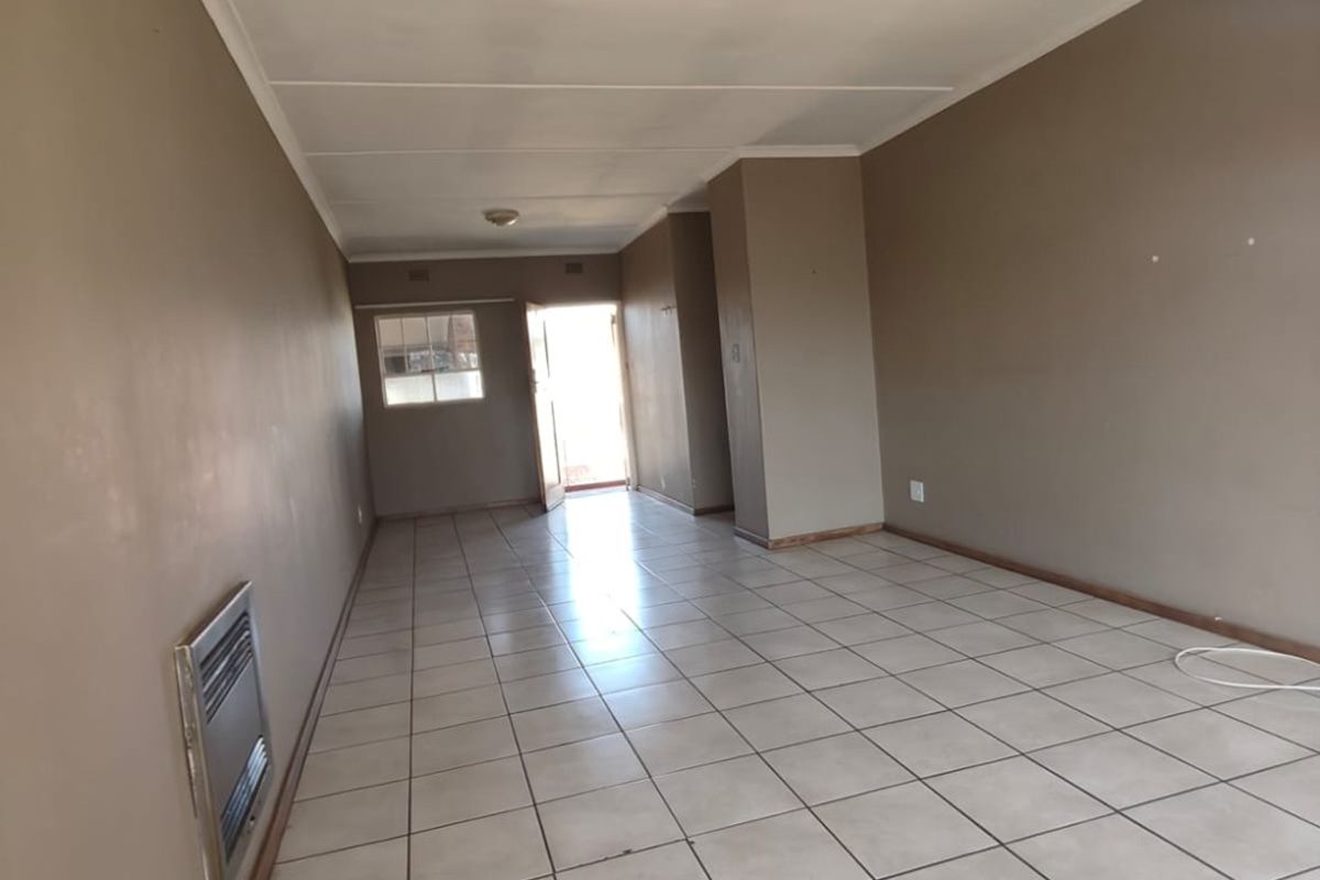 Do not miss out on this bargain priced property!! - Photo 4