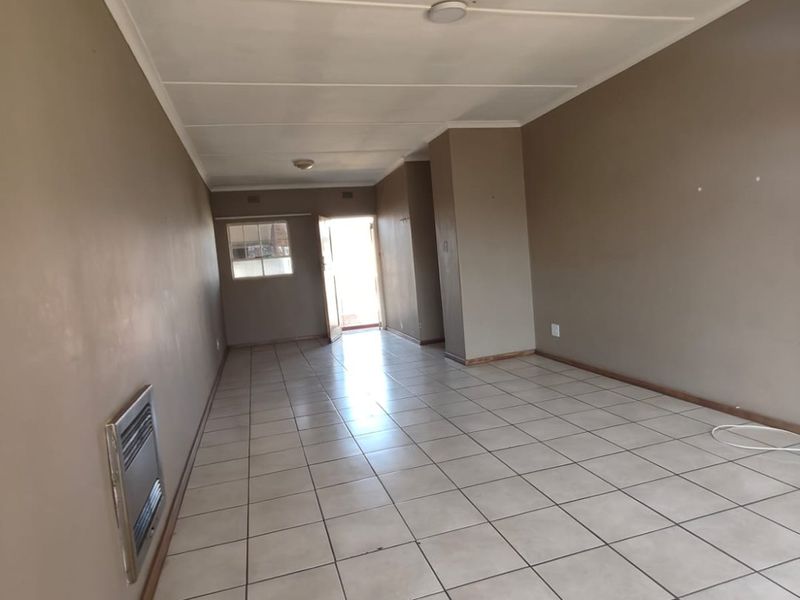 Do not miss out on this bargain priced property!! - Photo 4