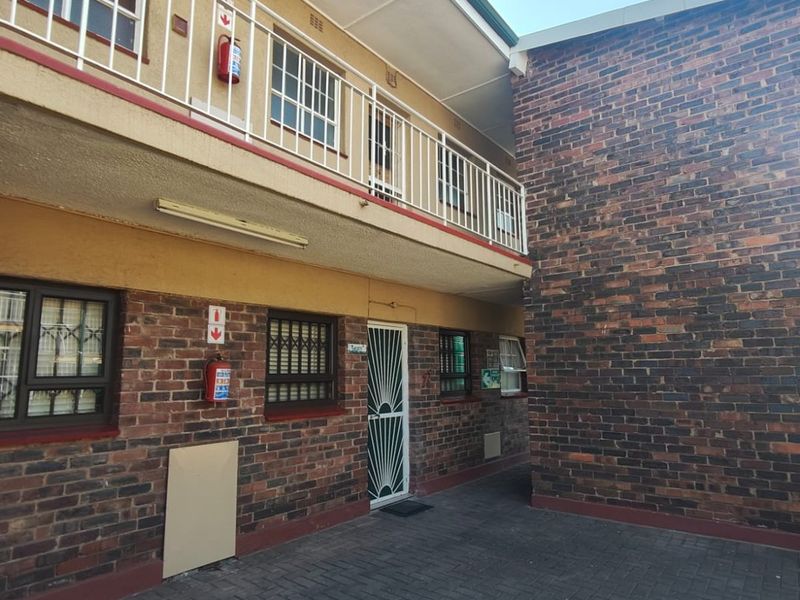 Do not miss out on this bargain priced property!! - Photo 2