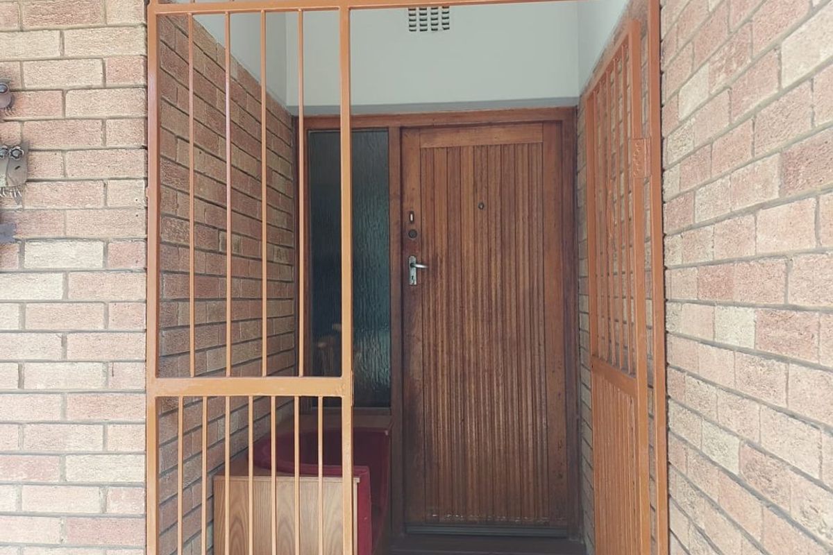 3 Bedroom house for sale in Vanderbijlpark close to schools - Photo 3