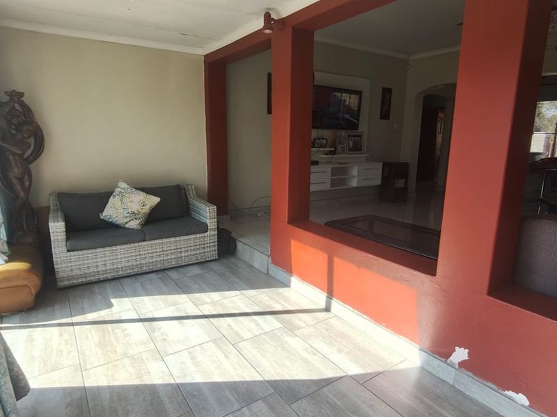 Perfectly priced family home, located at prime spot close to Sasolburg boulevard. - Photo 5