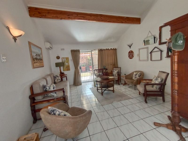 Your Future starts right here! - Photo 4