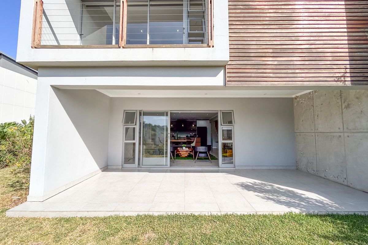 Hillside Terrace, Palm Lakes Estate - Photo 2