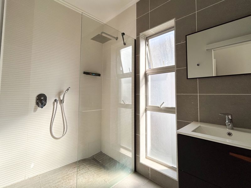 Hillside Terrace, Palm Lakes Estate - Photo 10