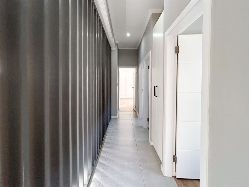 Hillside Terrace, Palm Lakes Estate - Photo 6