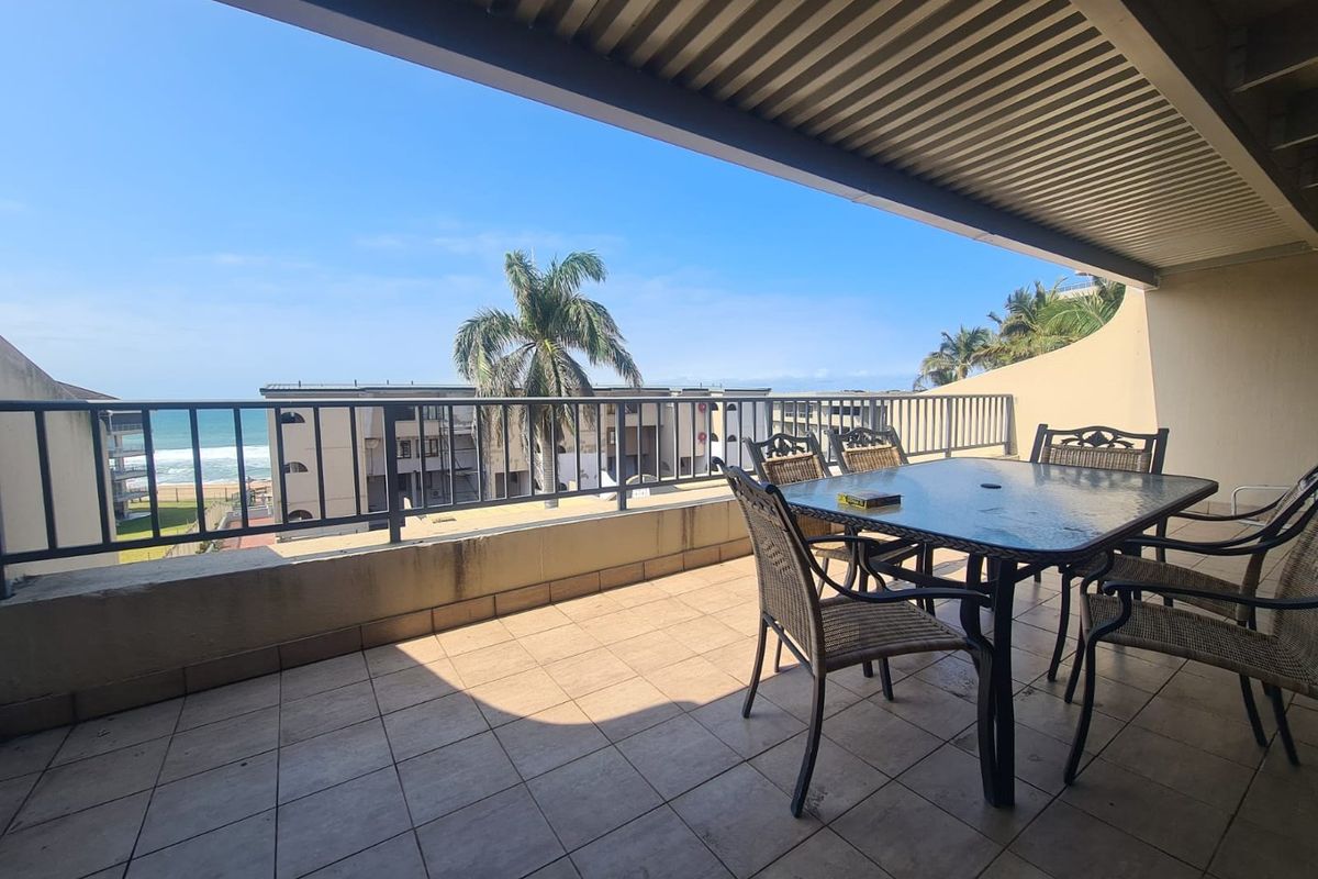 Charming Beachfront 3-Bedroom Apartment with Sea Views and Direct Beach Access in Ballito Main Beach - Photo 3