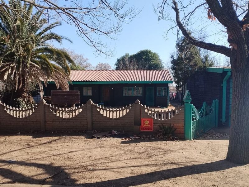 Cosy house for sale in Sasolburg - Photo 2