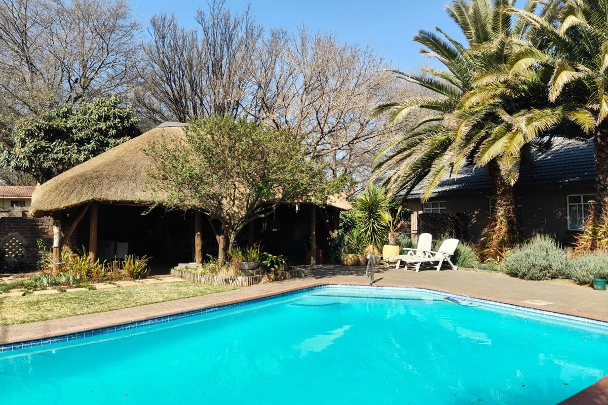 Picture-Perfect Property in a Prime Sasolburg Location - !!!OFF THE GRID!!! - Photo 2