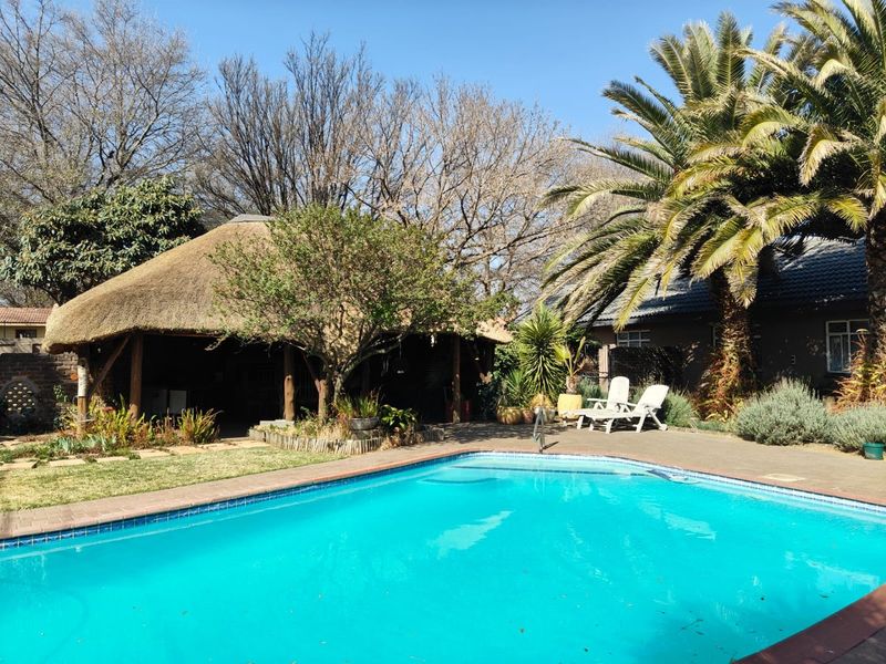 Picture-Perfect Property in a Prime Sasolburg Location - !!!OFF THE GRID!!! - Photo 2