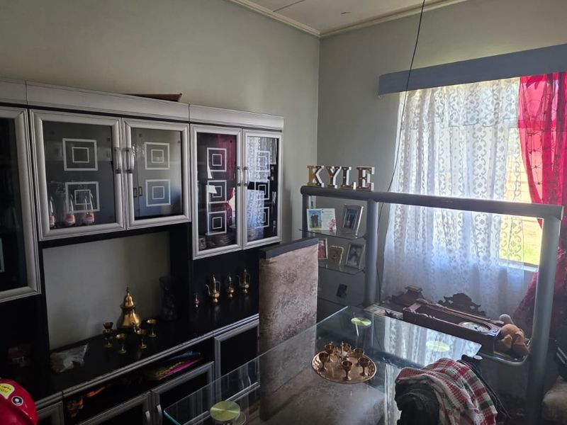 PERFECT STARTER HOME WITH FULL SOLAR!! - Photo 5