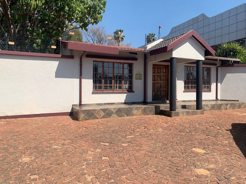 Prime Commercial Property in Pretoria North - Photo 2