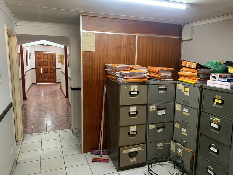 Prime Commercial Property in Pretoria North - Photo 8