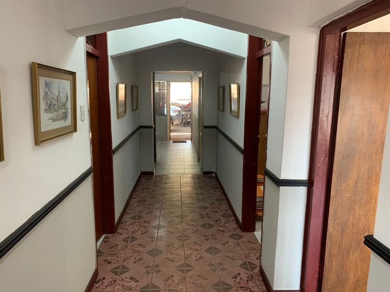 Prime Commercial Property in Pretoria North - Photo 4