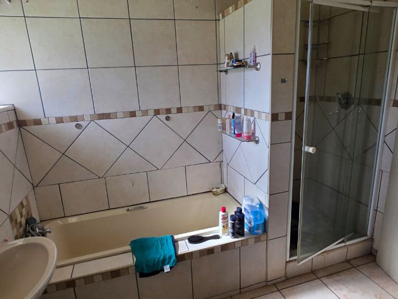 Perfect starter house for a perfect price! - Photo 10